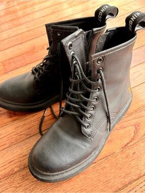 King55 Black vegan Boots with Skull Pull Tabs